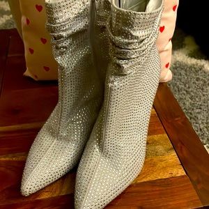 Sparkly super cute Nine West Boots!